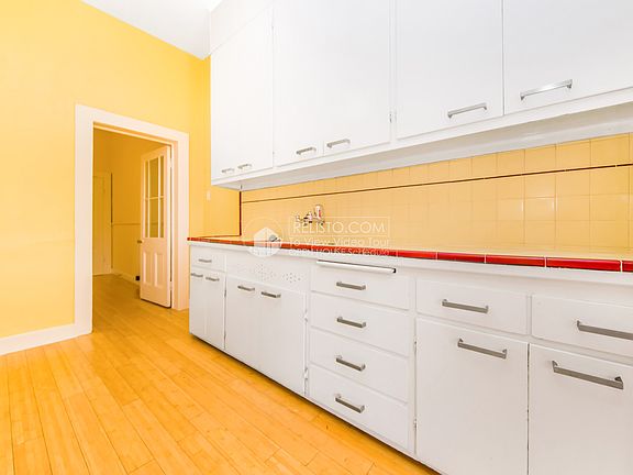 5th image of 205 Bartlett St