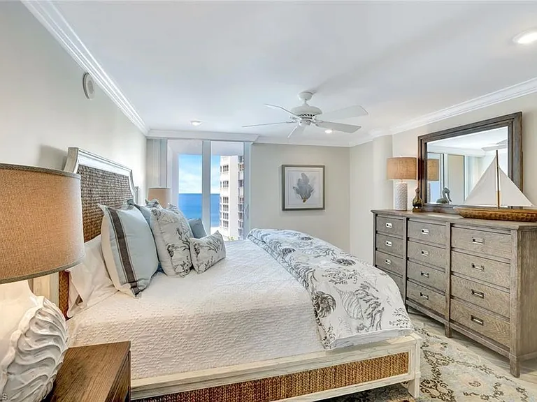 4041 Gulf Shore Blvd N #703 — Photo 19