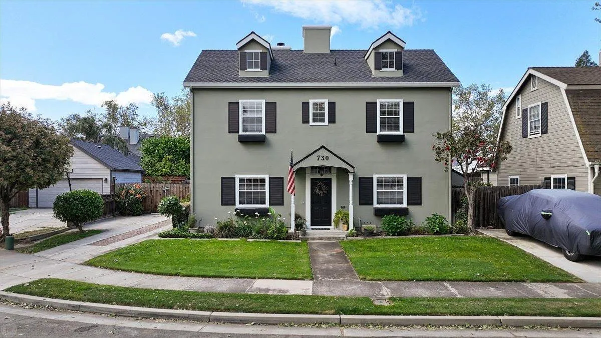730 Cambridge Ct photo 1