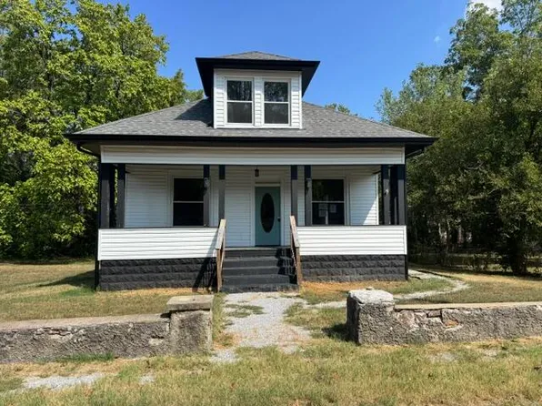 107 E Odell Street, Marionville, MO 65705