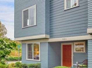 901 5th Pl NE, Issaquah, WA 98029