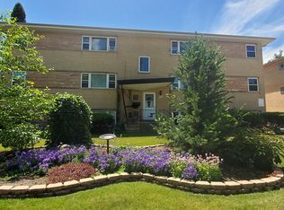 361 W Terra Cotta Ave APT 3, Crystal Lake, IL 60014