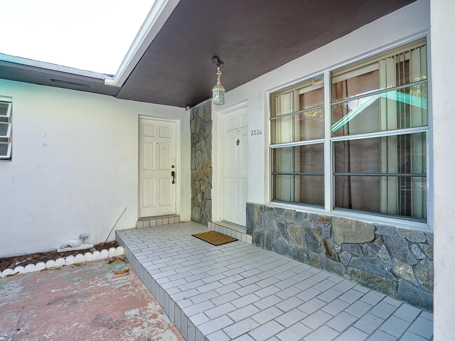 2026 SW 9th St — Photo 3