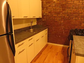 Rented by Rennit Inc.