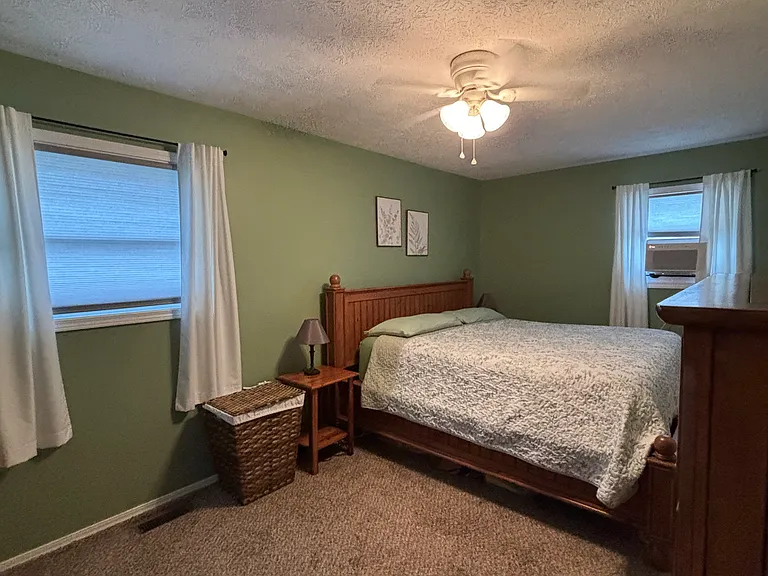 429 Mayfair Dr — Photo 8