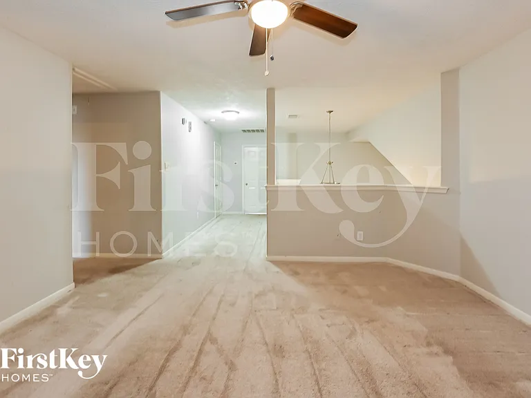 21602 Skyla Cir — Photo 8