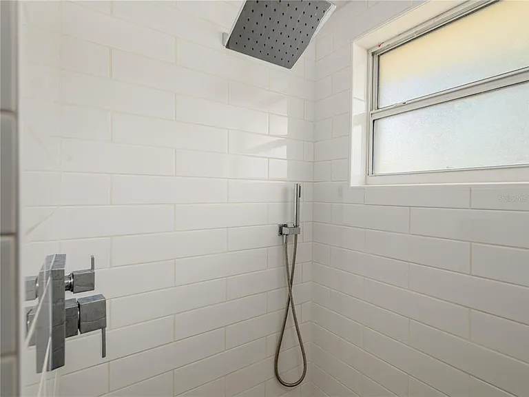 4722 Stearns Rd — Photo 15