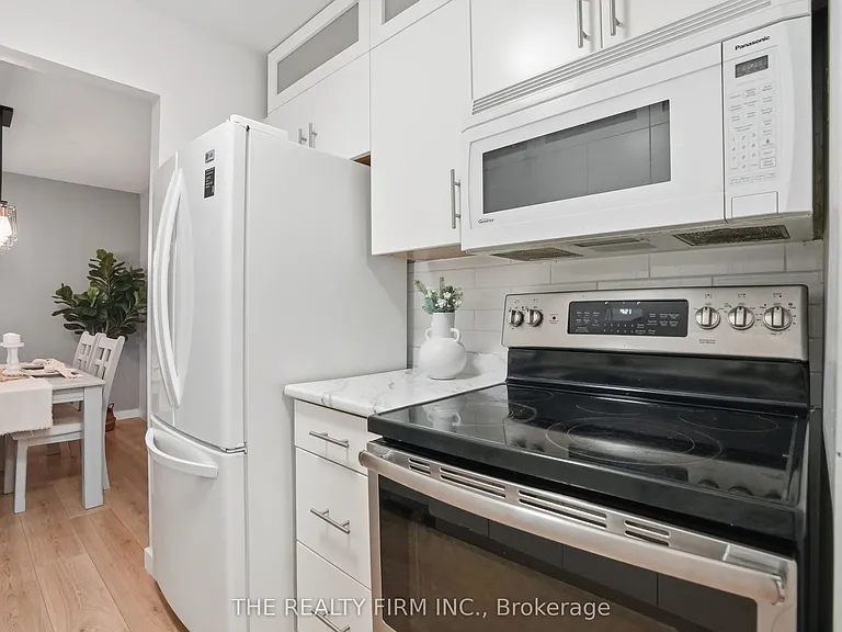 735 Deveron Cres #310 — Photo 9