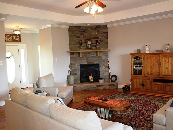 3rd image of 2129 Angus Blvd
