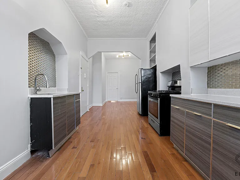 745 Park Ave #1D — Photo 4