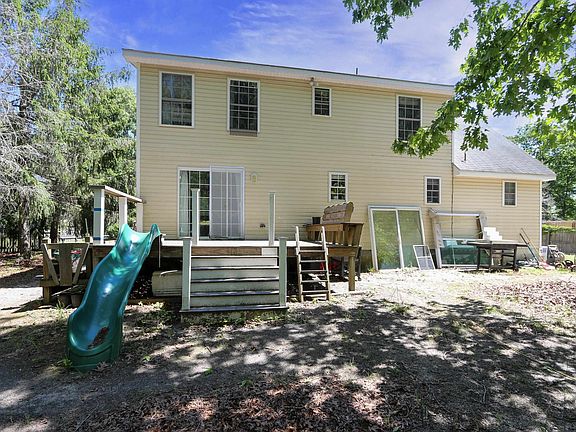 4th image of 36 Hope Corson Rd