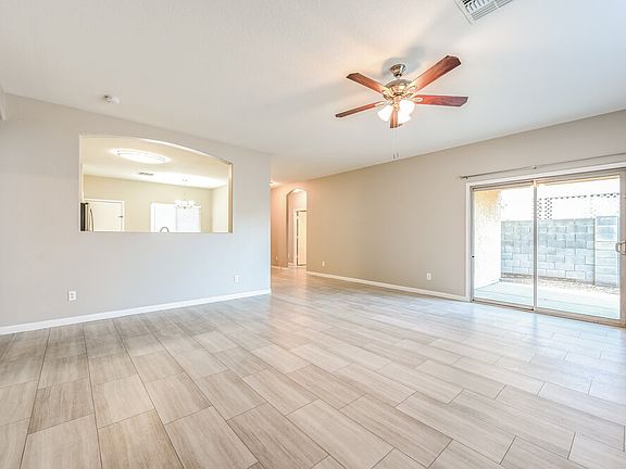 5th image of 12084 W Dreyfus Dr
