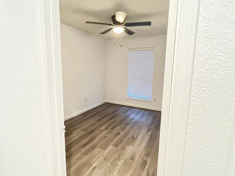 4003 Segram Ct — Photo 9