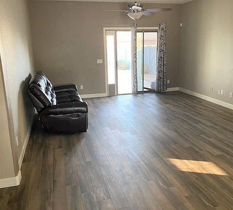 3rd image of 13829 W Caribbean Ln