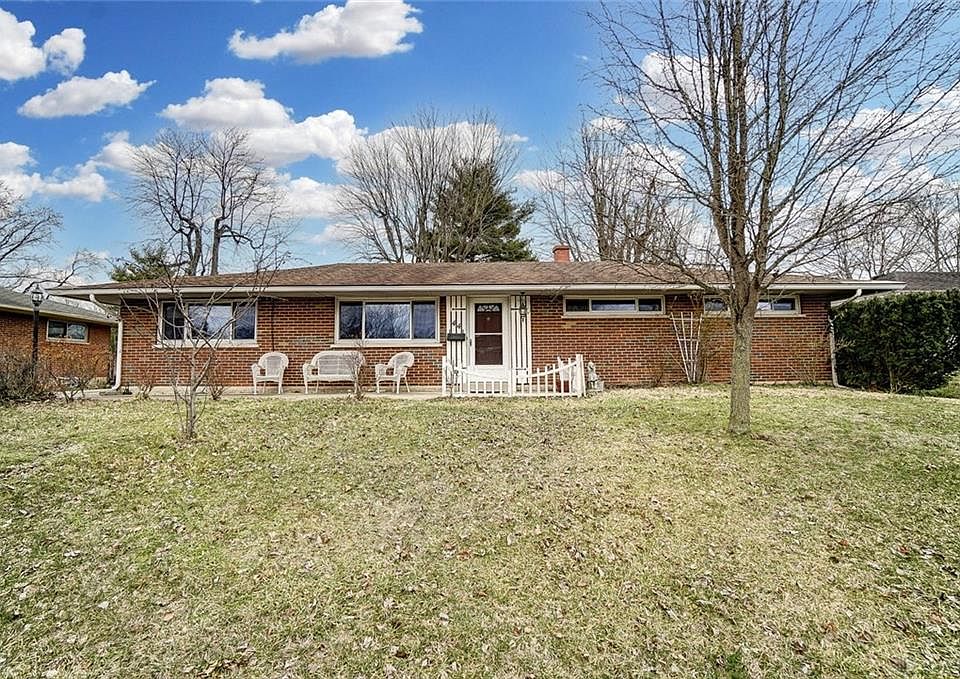 1st image of 44 Pollyanna Ave