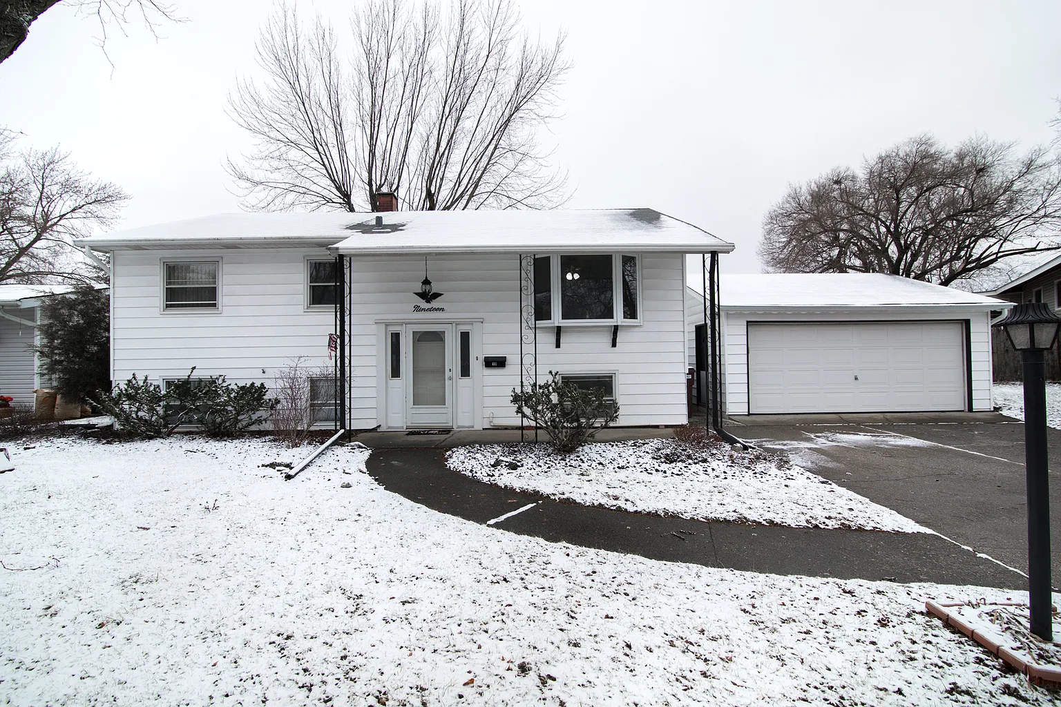 19 Chippewa Dr photo 1