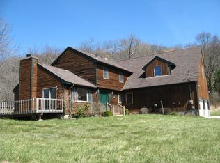 29 Strawberry Hill Rd, Pawling, NY 12564