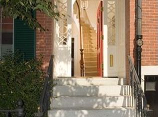 48 Chestnut St, Boston, MA 02129