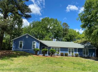 9217 Raintree Ln, Charlotte, NC 28277