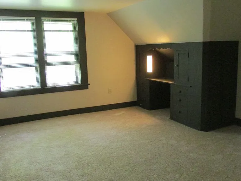 11 N Franklin St — Photo 35