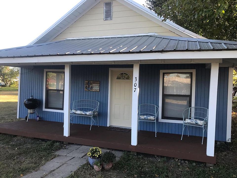 1st image of 305-307 W Houston Ave