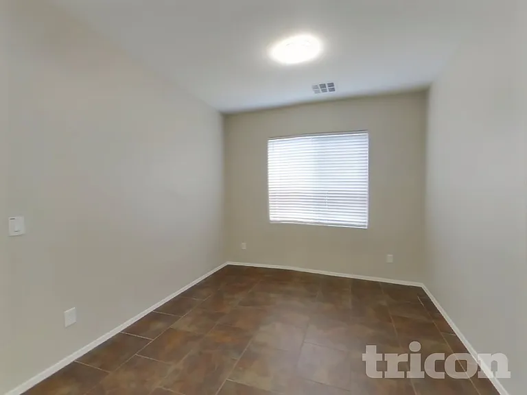 4930 E Del Rio Dr — Photo 20
