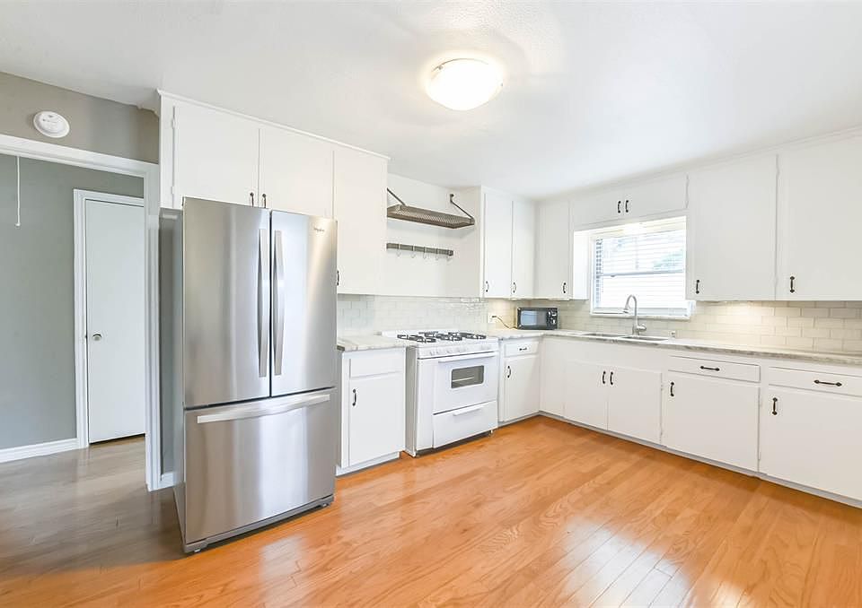 1st image of 4615 Braeburn Dr