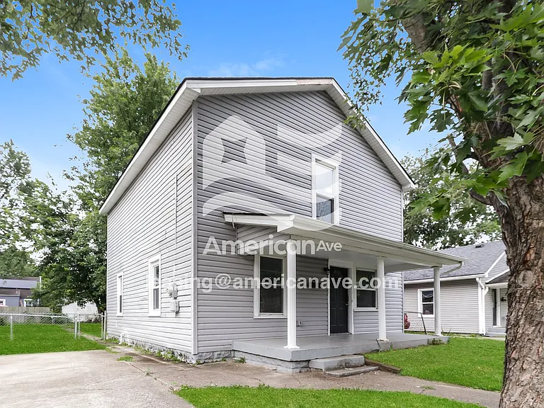 1033617_002_front_view_2.jpg