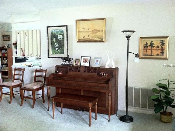 5th image of 1670 Palace Dr