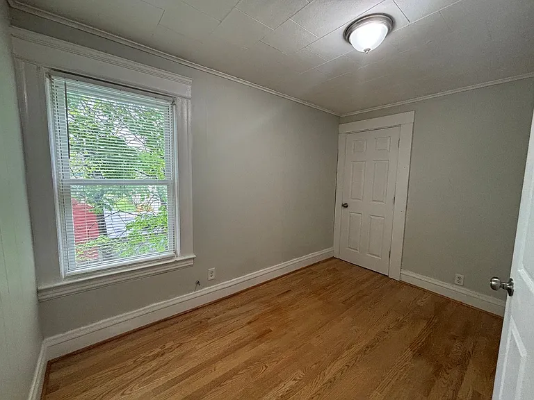 Multi Family Complex with 3 Newly Renovated Units on Tipp Hill — Photo 4