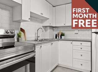 1257 Lakeshore Rd E, Mississauga, ON L5E1G3