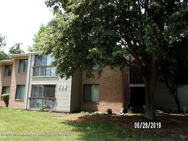 236 Medford Ct Unit F photo 1