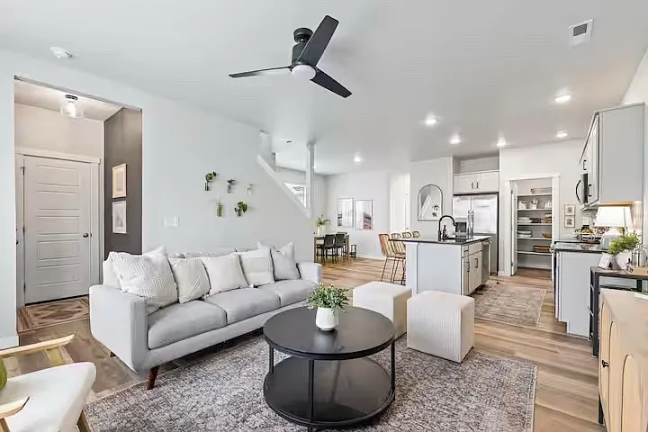 4967 W Milano St — Photo 3