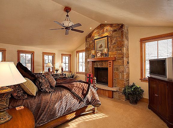 4th image of 2095 Indian Summer Dr Unit 1-B