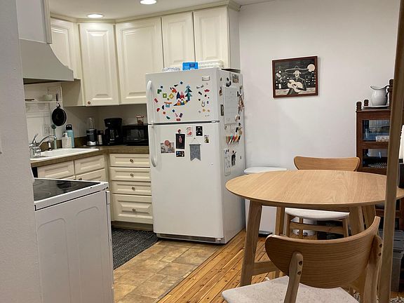 Dining/ kitchen