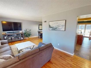 15683 Gilman Rd, Leavenworth, KS 66048