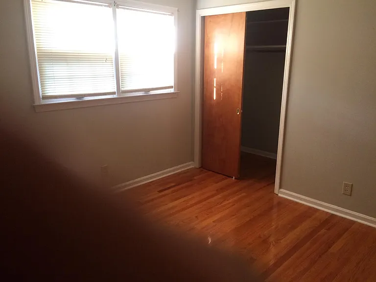 2557 Glenmary Ave #3 — Photo 3
