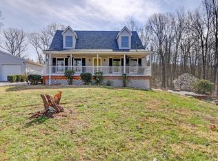48 Central Dr, Rustburg, VA 24588
