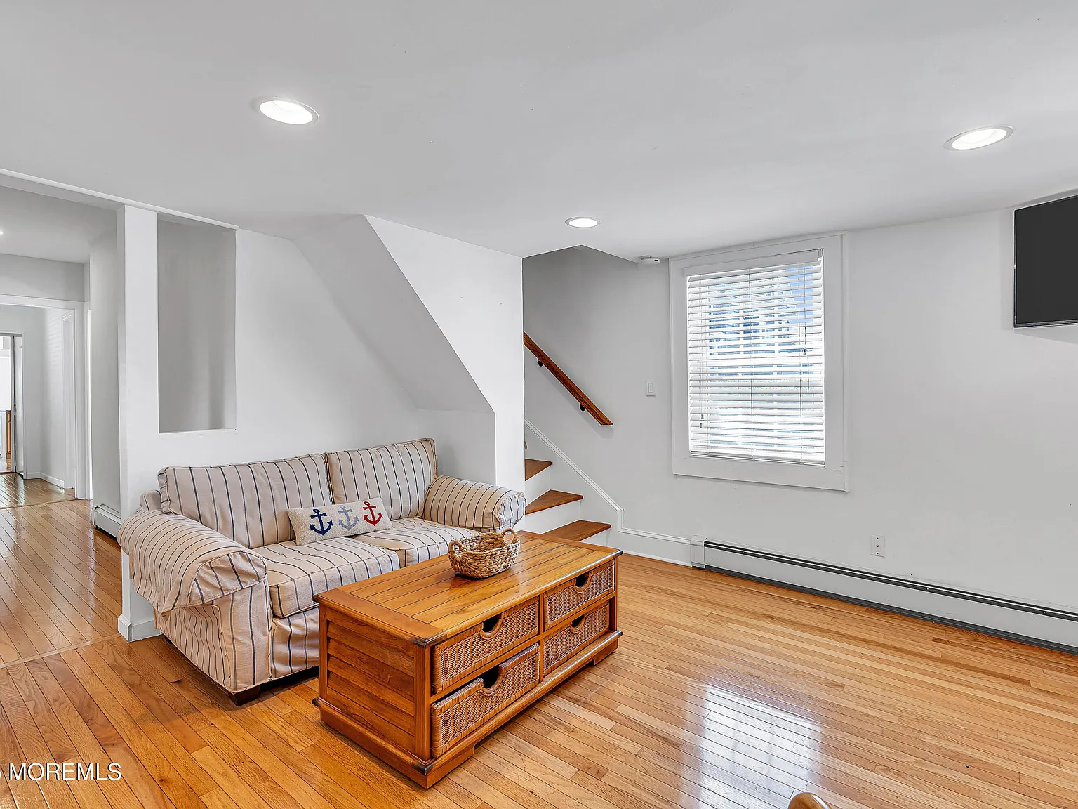 5 bed, 2307 sqft, $4,200 — Photo 4