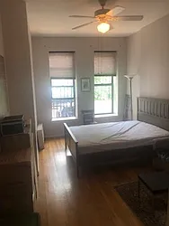 Rented by R New York