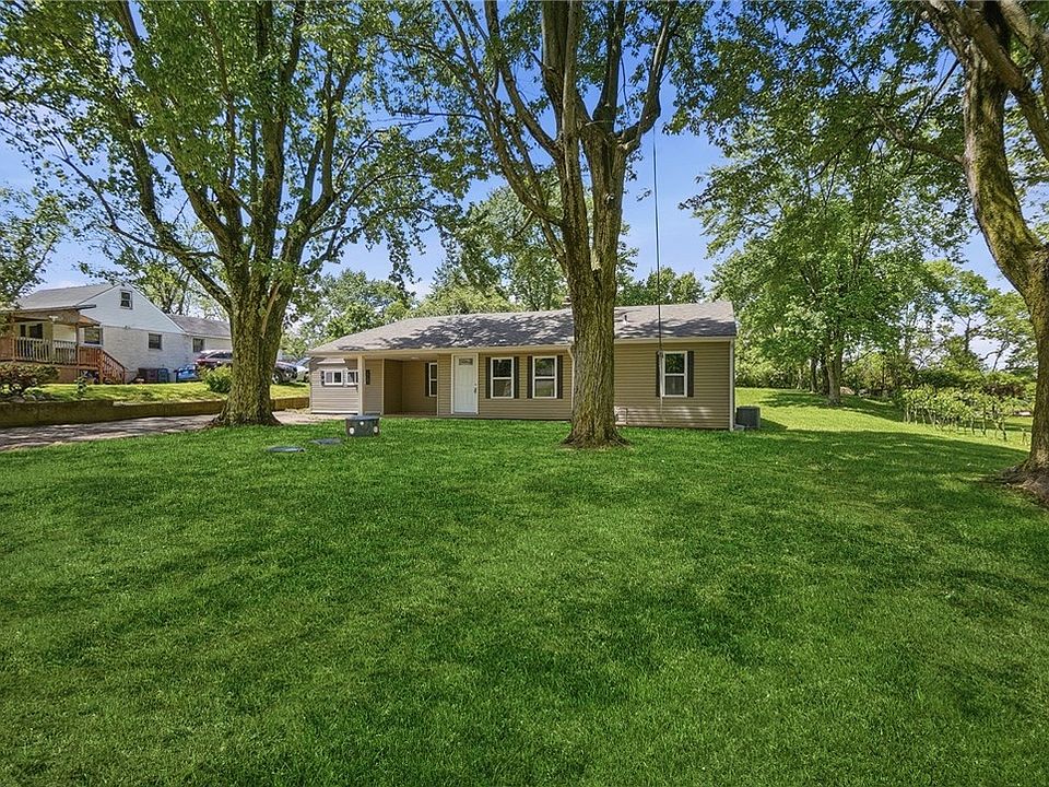 1st image of 9615 Roberts Dr