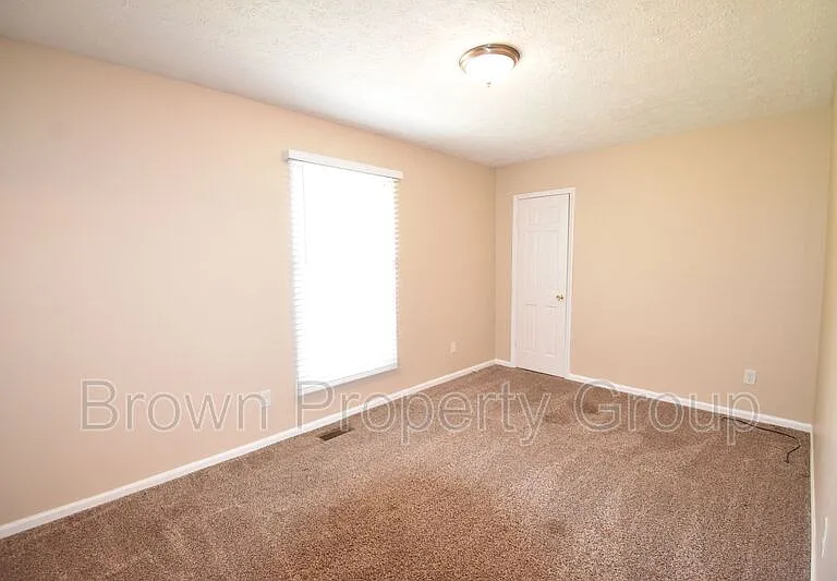 333 McFadyen Dr — Photo 9