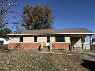 105 Sycamore St, Dunn, NC 28334