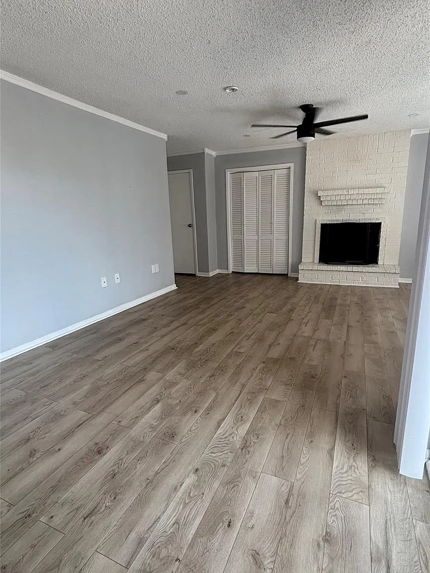 2 bed, 2.0 bath, 997 sqft, $1,400 — Photo 4