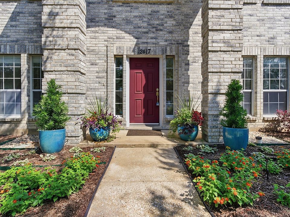 1st image of 2417 Rebecca Dr