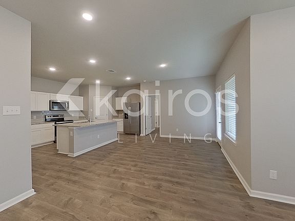 4th image of 139 Santiago Ct