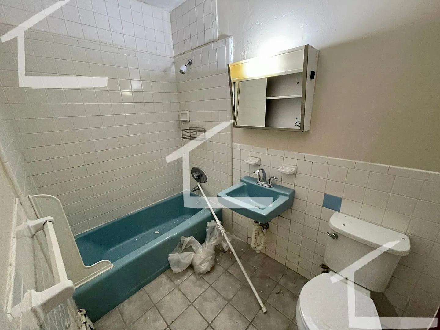 Huge Studio in Allston — Photo 4