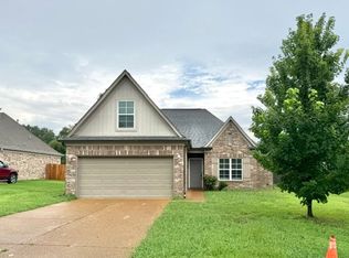 8136 Maywood Dr, Olive Branch, MS 38654