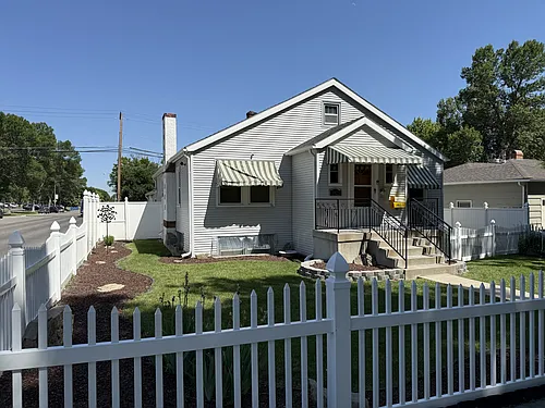 2423 Pine St #1 Photo 1