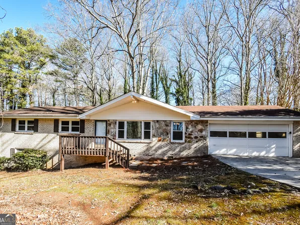 156 King David Dr SW, Lilburn, GA 30047